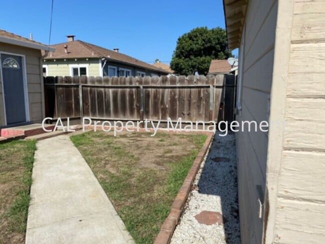 Photo - 1-Bedroom 1-Bathroom home in Salinas, CA!