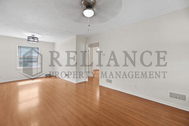 1144 Prairie Park Rd