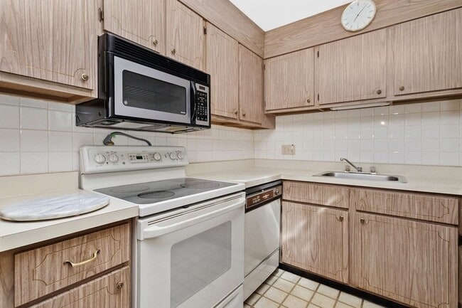 Photo - 49 Jacqueline Rd Unidad 6