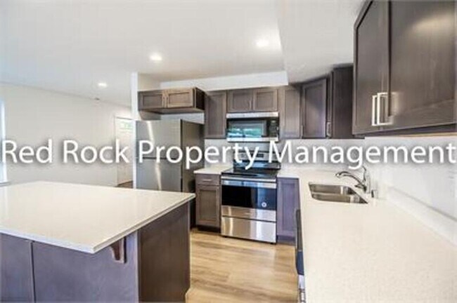 Photo - 1422 N Michigan Ln