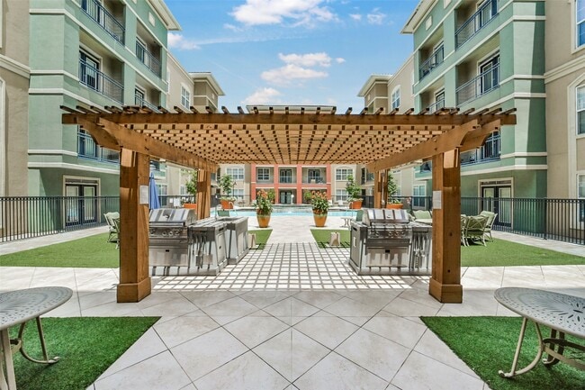 Building Photo - 1711 Old Spanish Trl Unit 437