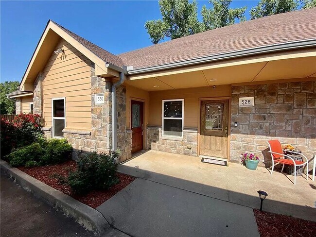 Photo - 524 Greenbriar Ct