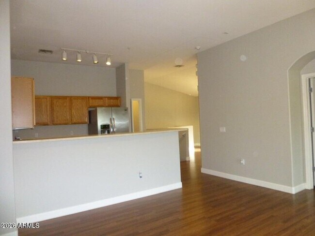 Photo - 2727 N Price Rd Unidad 28