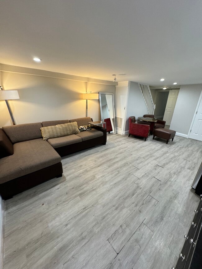 Photo - 2300 Garrett Ave