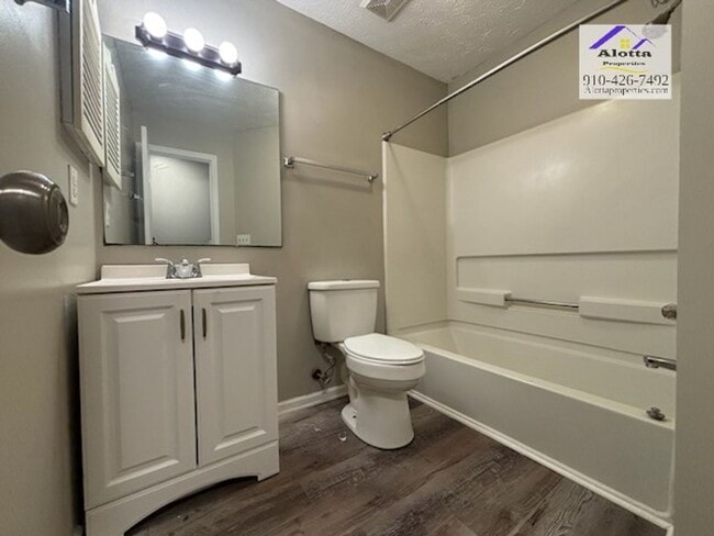 Photo - 1002 Brookhollow Dr Unit 5