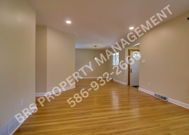 Photo - 3 Bedroom 2 bathroom house in Royal Oak.