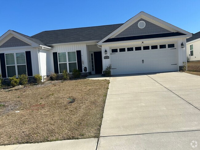 Building Photo - Beautiful spacious ranch home