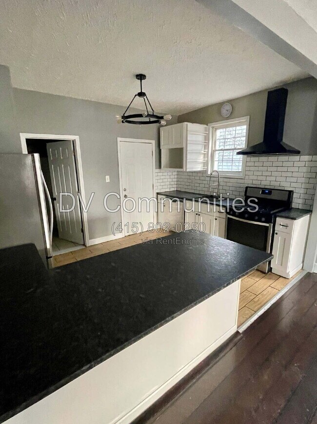Photo - 1335 W 61st St Unit 2