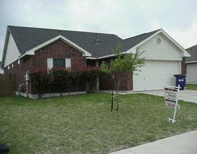 Photo - 112 Harvest Ln House