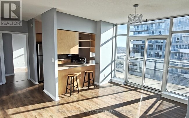 Photo - 215 Queen St E Unit 2307