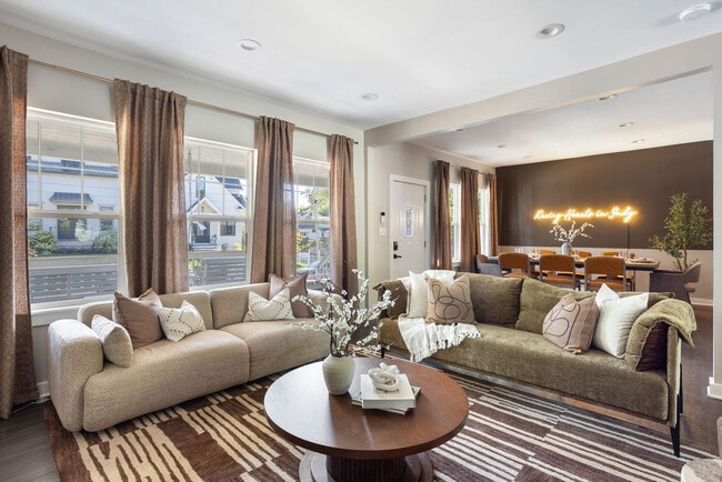 Photo - 2308 Nowland Ave Unit SI ID1492765P