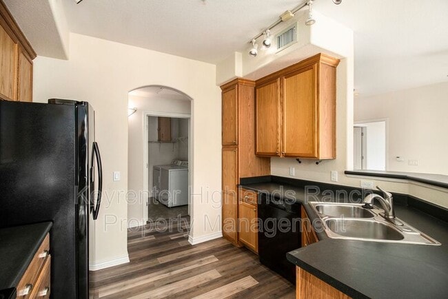 Photo - 18657 Stroh Rd