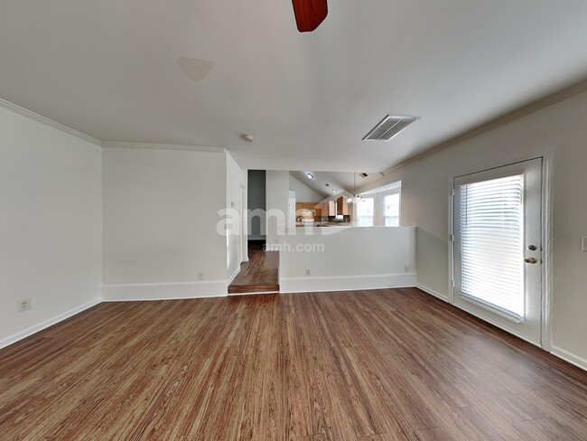 Photo - 7225 Hidden Creek Dr