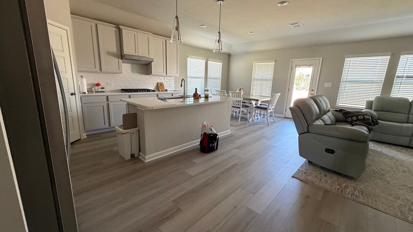 Photo - 1326 Arcadian Rose