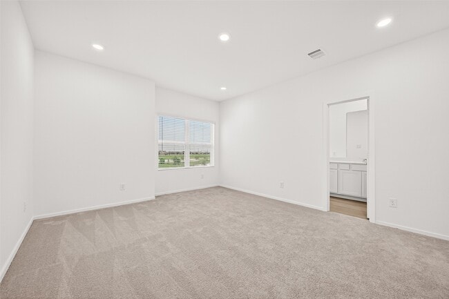 Building Photo - 2226 Salinas Dr