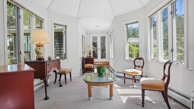 Photo - 106 Spoonwood Rd