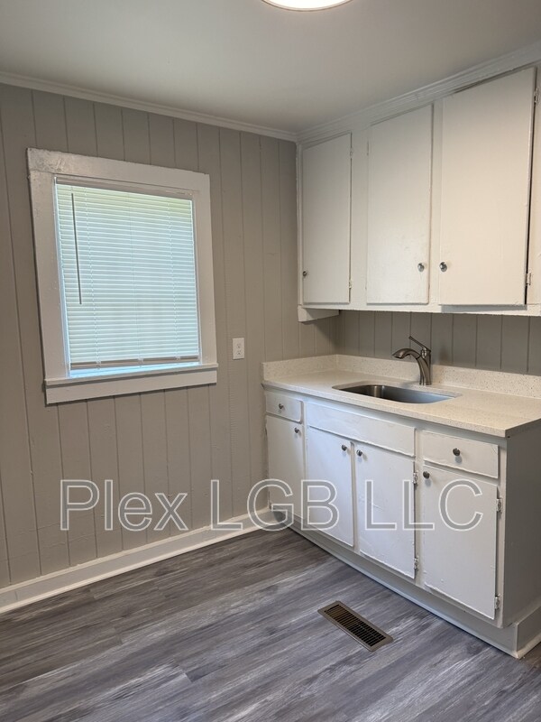 Photo - 224 Bell St
