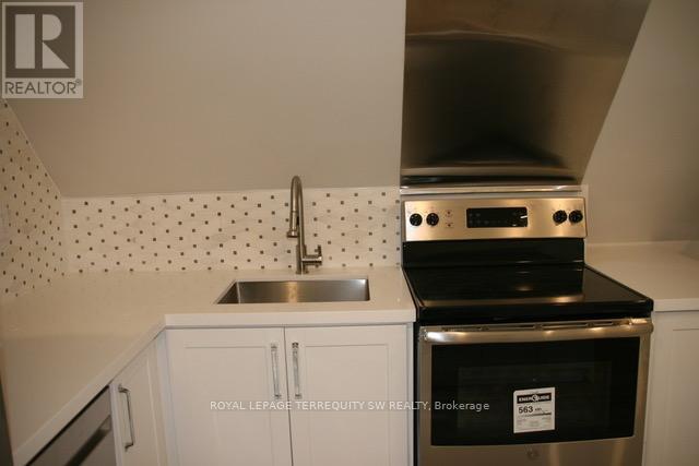 Photo - 115 Madison Ave Unité 6