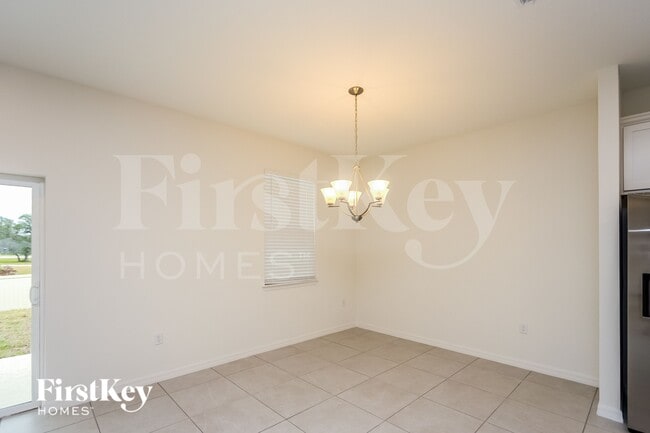 Photo - 336 Corbel Ln