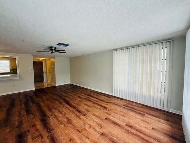 Photo - 7910 Lilac Dr