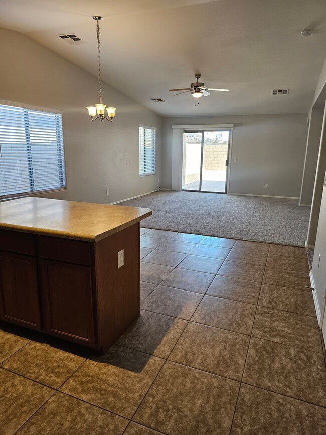 45360 W Woody Rd