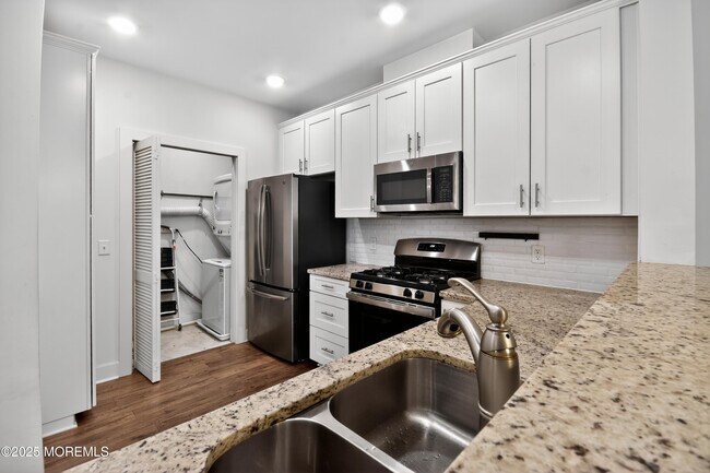 Photo - 626 Marion Ln