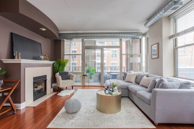 Photo - 1001 W Madison St Unit 214