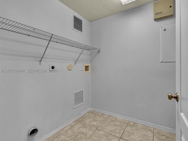 Photo - 6271 SW 195th Ave