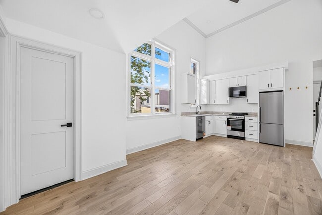 311 East Capitol St SE Unit 8