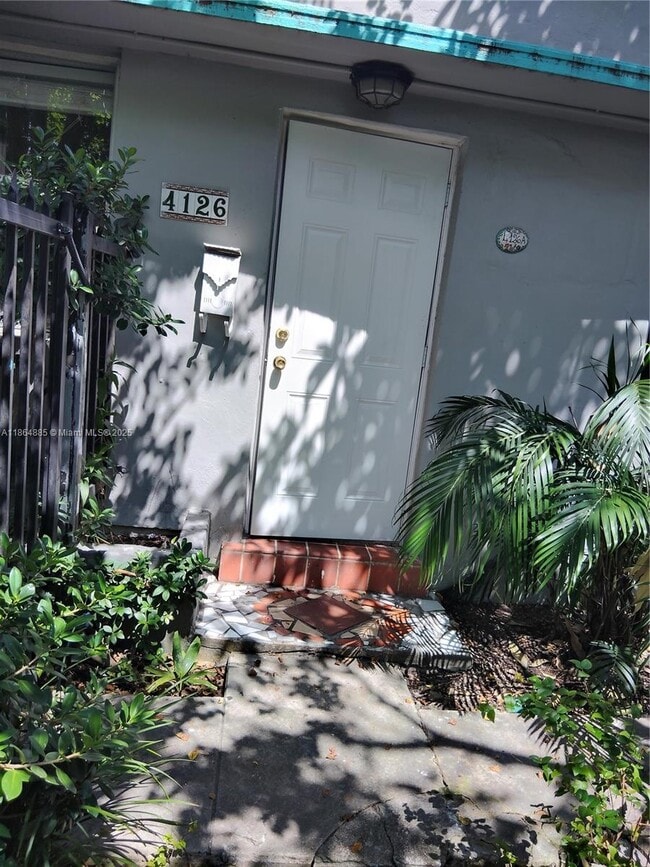 Building Photo - 4126 SW 16th Terrace Unit front Rental