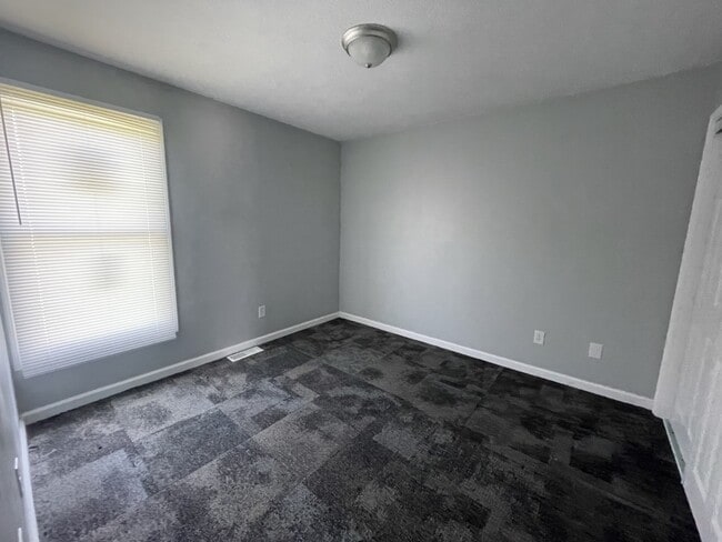 Photo - 304 Stone Creek Dr Unit A
