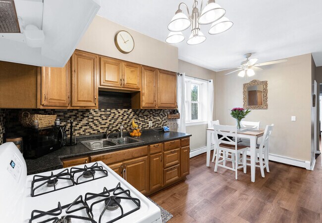 Photo - 5538 W Drummond Pl Unit 1