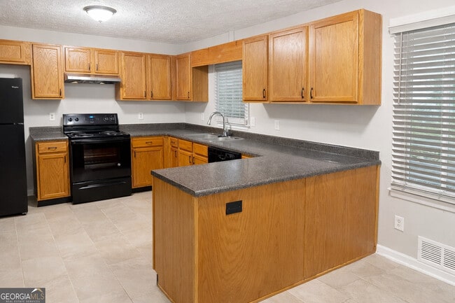 Photo - 257 Omega Dr