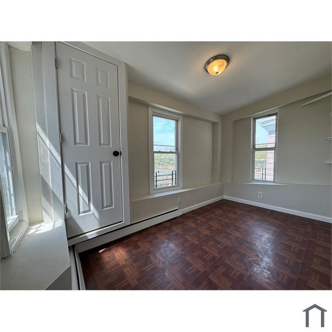 Photo - 142 Johnson Ave Unidad 4BR