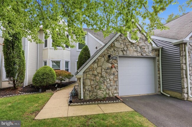 44 Gaylord Ct