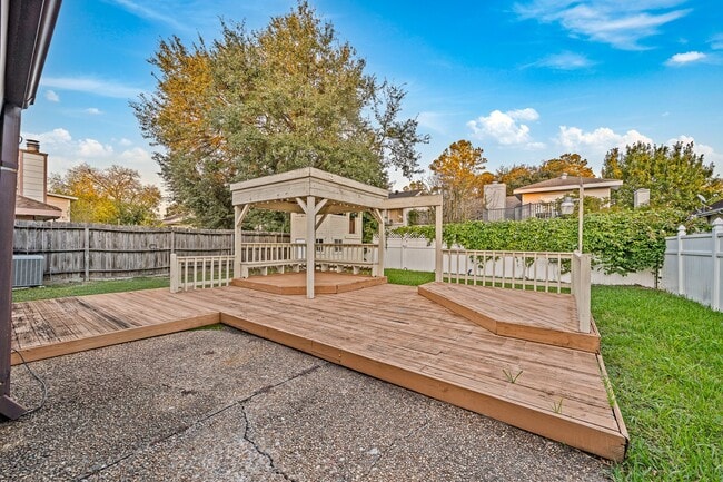 Photo - 7719 Miller Glen Ln