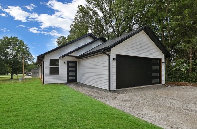 Building Photo - BRAND NEW 3 Bedroom | 2 Bathroom | 2 Car G... Rental