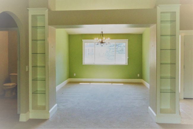 Photo - 6236 Buchanan St