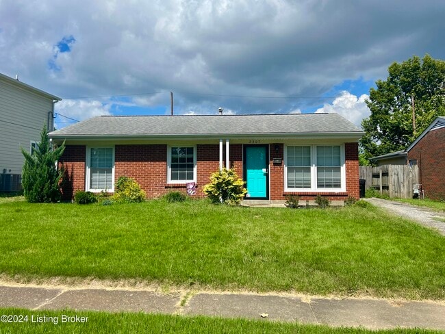 Building Photo - 2307 Medford Ln