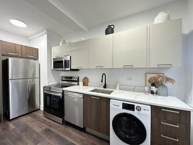 Photo - 1555 W Hollywood Ave Unit 802