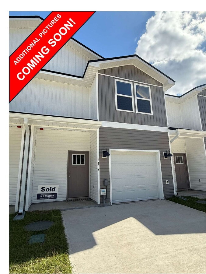 Photo - 710-E Giese Ln