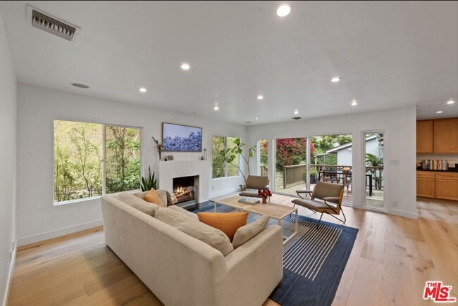 Photo - 3520 Mandeville Canyon Rd Casa