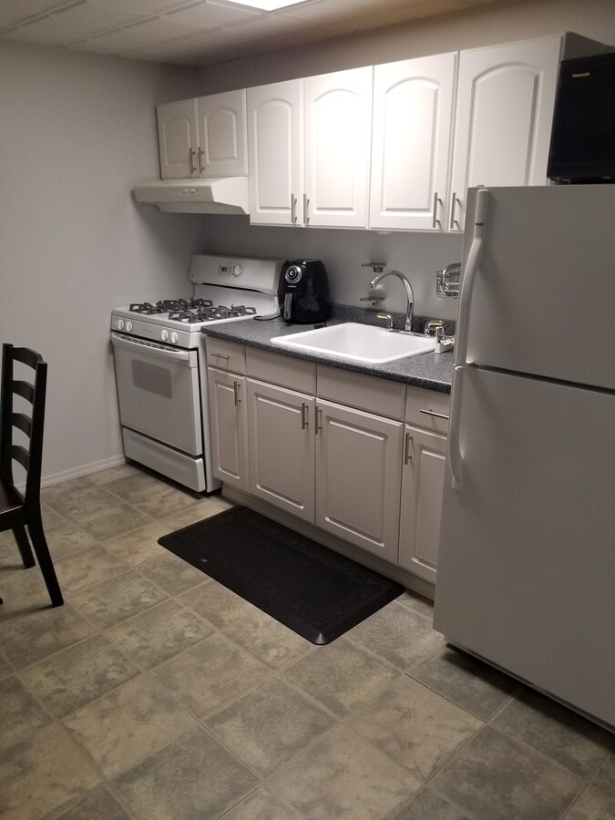 Photo - 375 Gurley Ave Unit 1 Bedroom Apartment