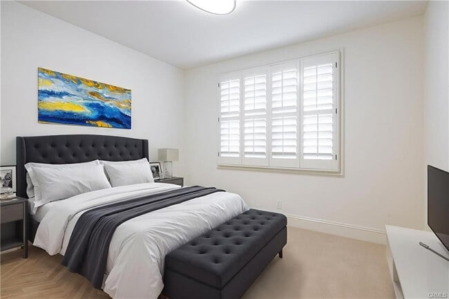 Photo - 17 Colonial Dr