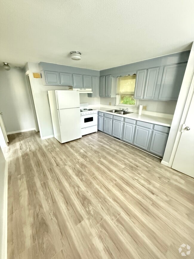 Building Photo - 31 Guy Plz Unit 33 Rental