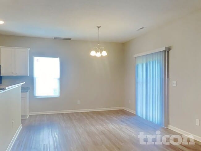 2803 Yurman Rd