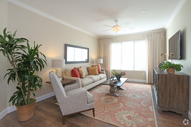 2 habitaciones, 2 baños, 2 baños completos, 118 m²