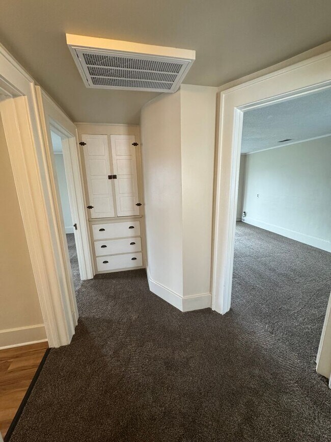 200 S West St Unidad D098-2 - S West 200 - Unit 2 Upper