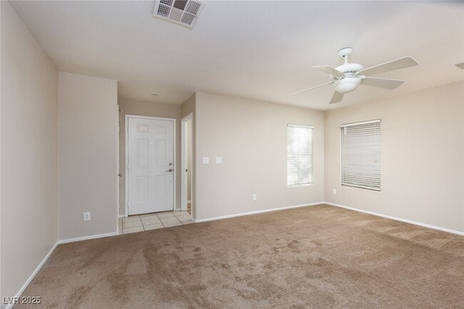 Photo - 723 St Aidans St