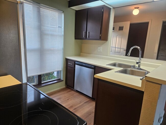 Photo - 588 W Indian Creek Dr